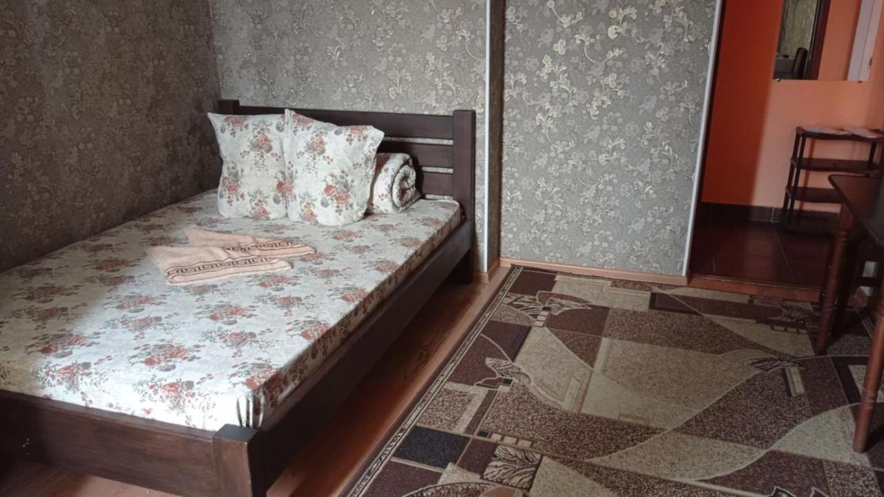 Готель Адріана Дунаївці Екстер'єр фото
